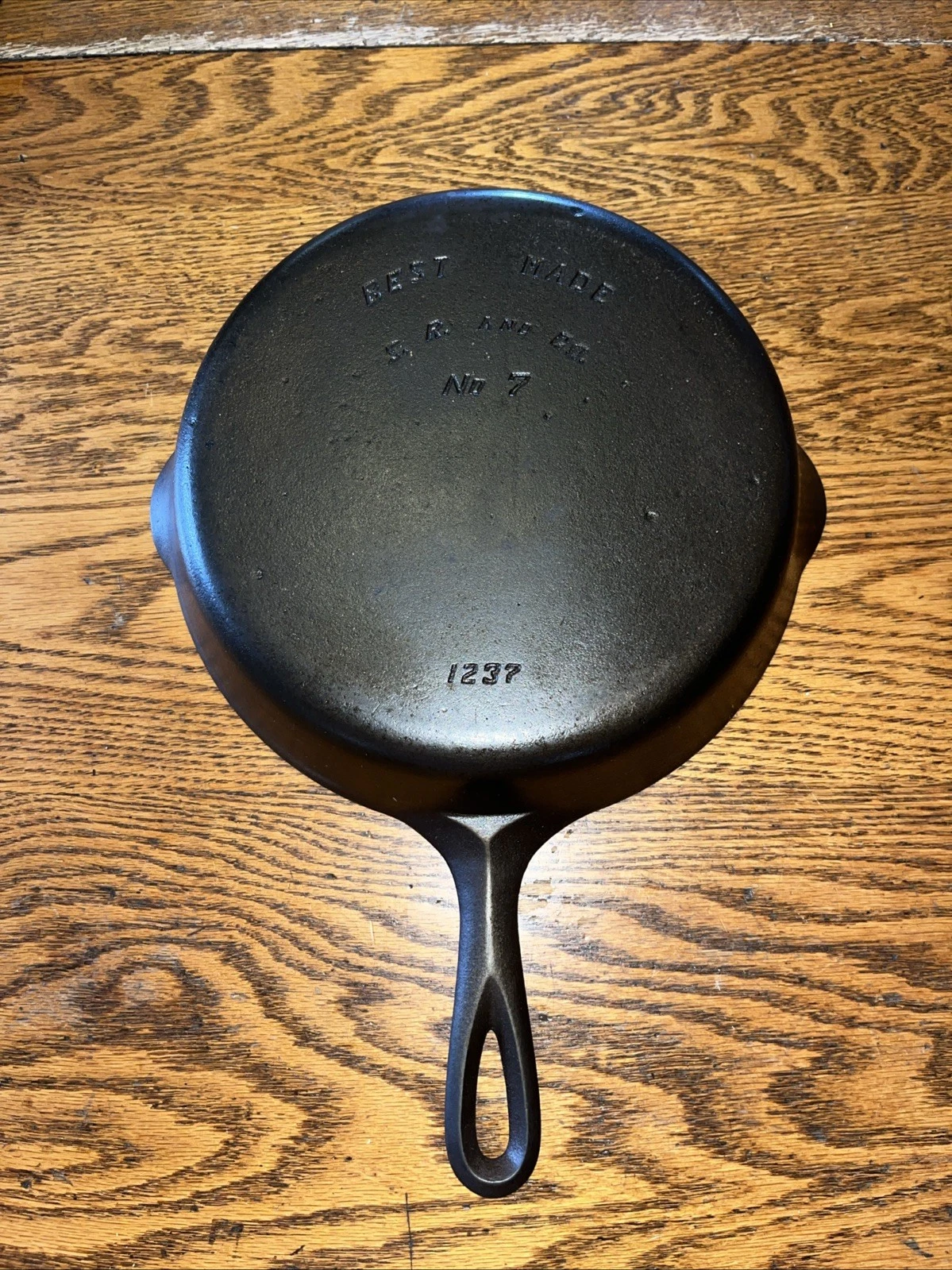 Vintage Griswold for Best Made S. R. & CO (Sears) #1237 Cast Iron Skillet
Opens in a new window o