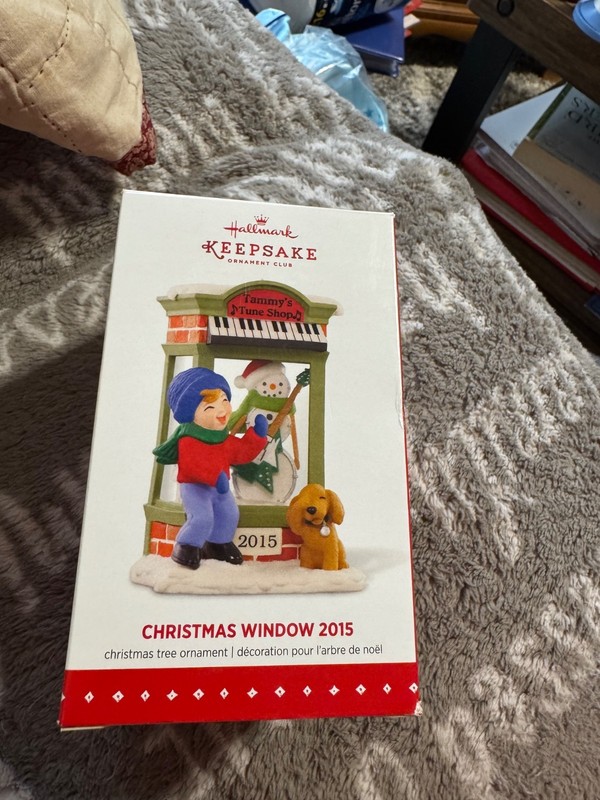 CHRISTMAS WINDOW 2015 HALLMARK ORNAMENT