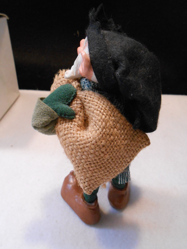 Simpich Character Dolls ELVES/ ELF "KNAP" ~holding knapsak ~NIB - Picture 4 of 11