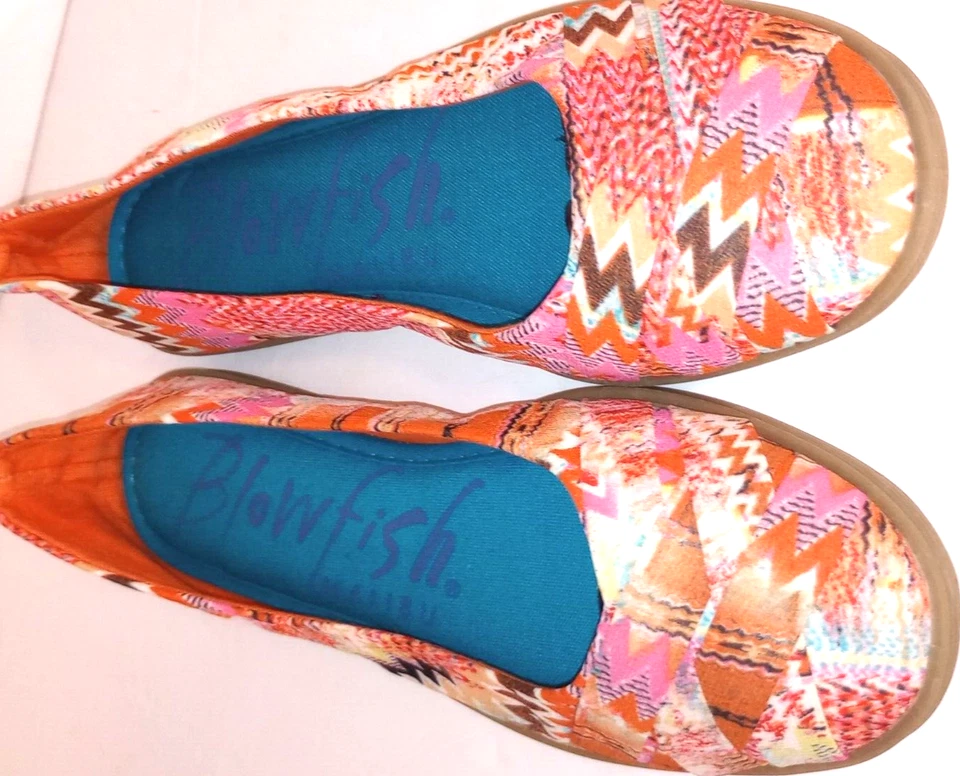 Sapatilhas de balé femininas Blowfish Malibu multicoloridas tecido abstrato tamanho 6 - Imagem 3 de 4