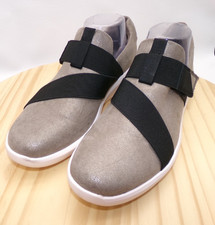 Clarks Collection Kayleigh Charm Slip On Shoes Womens Metallic Silver Gray Sz 10