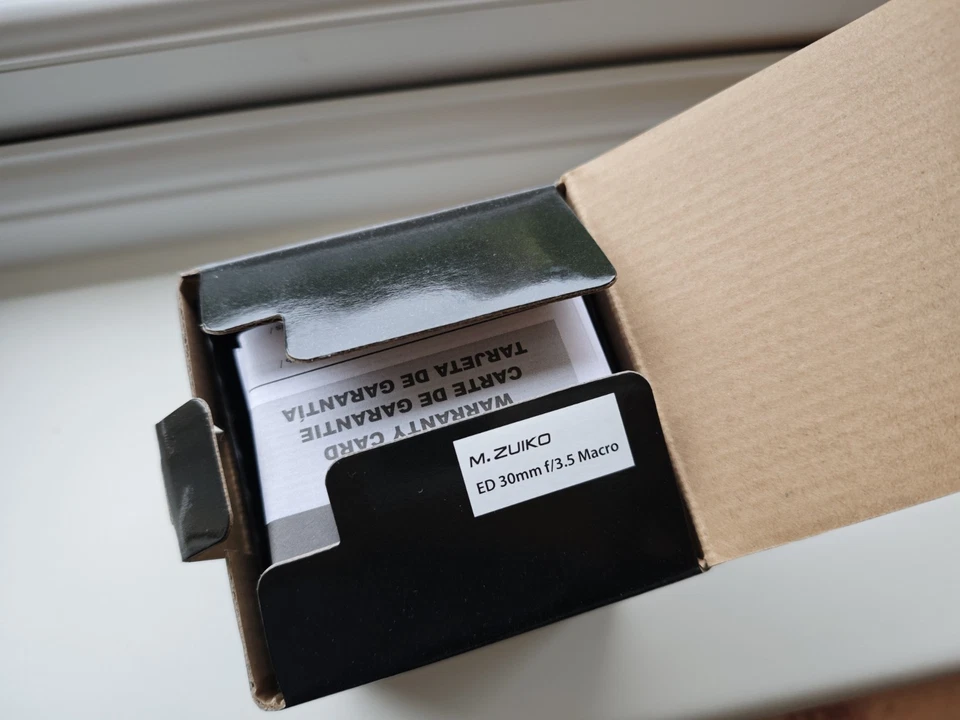 *** SUPERB NEW OLYMPUS M.ZUIKO ED 30mm f3.5 M43 Macro lens in black *** - Image 3 of 4