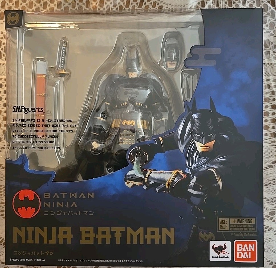 BANDAI Ninja Batman SHFiguarts フィギュア Amazon.com: Bandai Tamashii Nations Ninja Batman Action