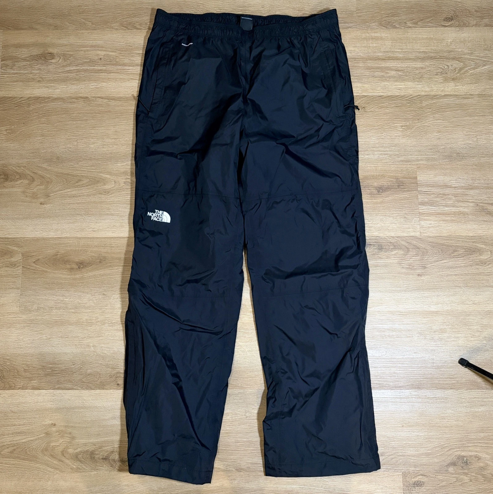 Men’s The North Face Antora Dryvent Rain Pants Black Size XL Pre Owned
Opens in a new window or tab