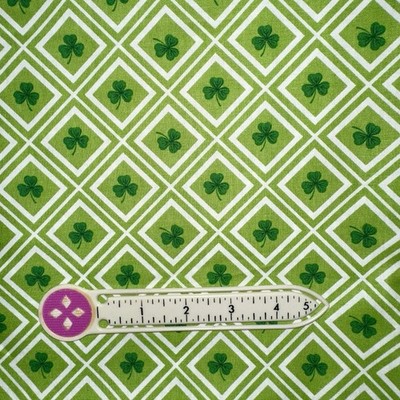St. Patricks Day Green Clover Shamrocks Lucky Diamond Life XL SCRAP 10x21