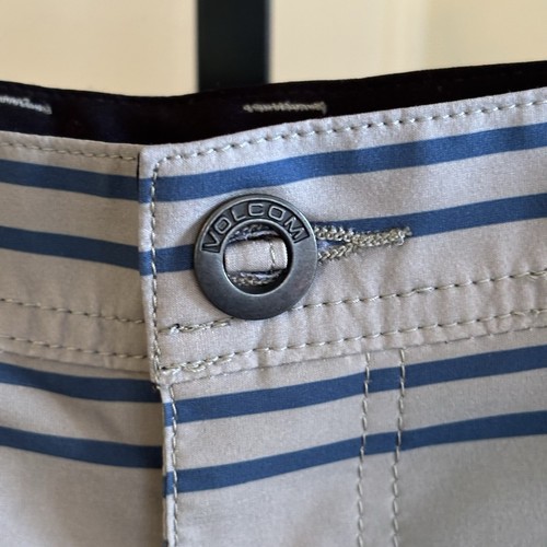 NWT Volcom Surf & Turf Mens 42x10 Gray Stripe Hybrid Chino Stretch Swim Shorts - Picture 6 of 11