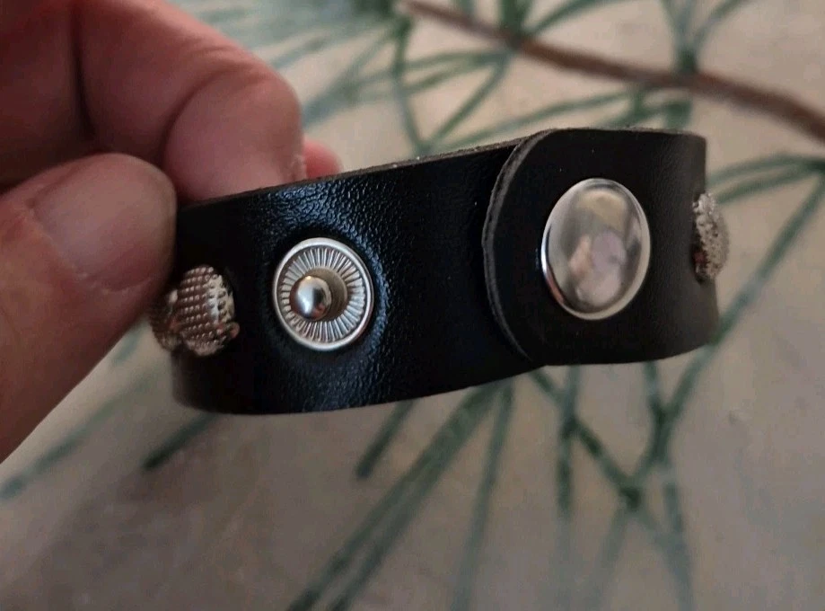 Nike Black Leather, Metal Snap Bracelet 2 Snaps (7 Or 8 Inch) - Image 4 of 4