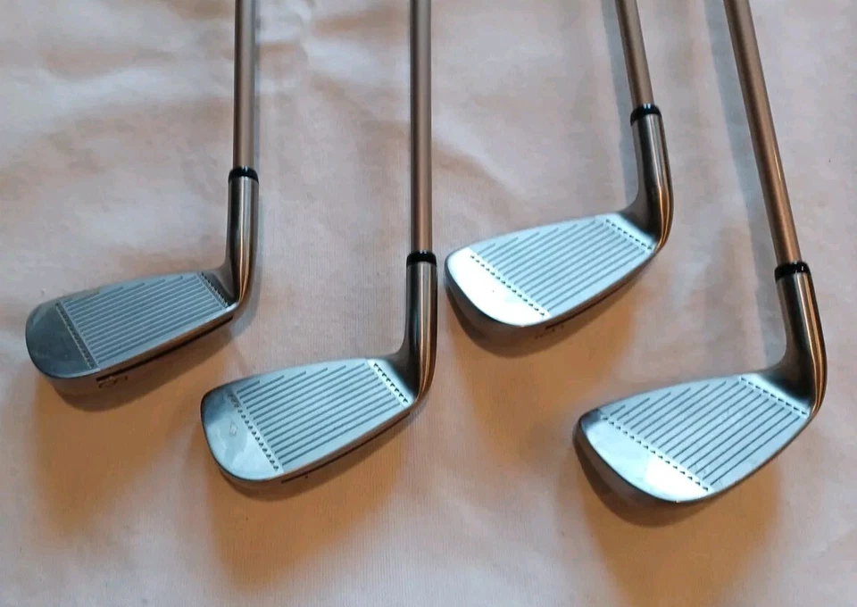 Right Handed Spalding Select Oversize 3-PW Iron Ladies Set Graphite  - Image 4 of 4