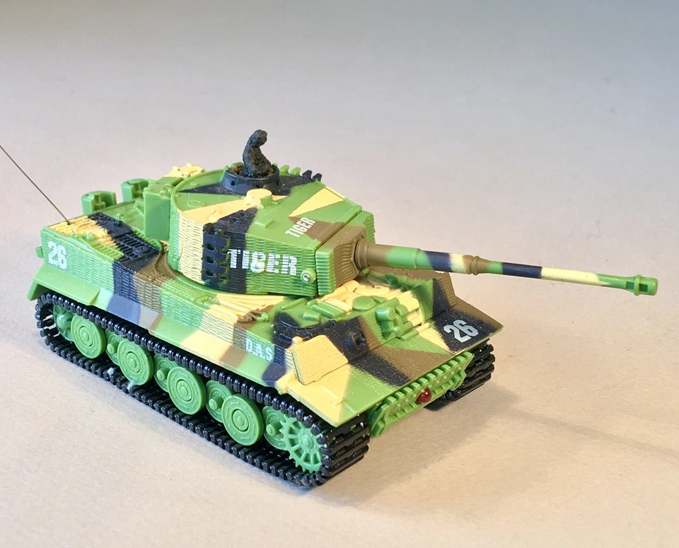Military Tiger Tank - Remote Controlled Maneuvering + Firing Sounds, Scale 1:72 - Image 2 of 4