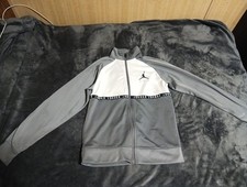 Nike Air Jordan Pullover Windbreaker Warm-Up Jacket Good For Cool Wether.