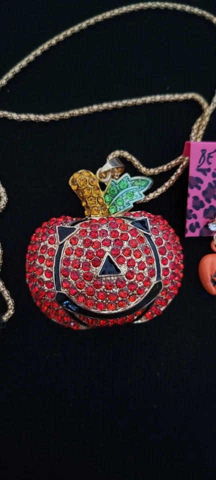 JUEGO DE COLLAR Y PENDIENTES COLGANTE CALABAZA SONRIENTE NARANJA GRANDE BETSEY JOHNSON Foto 2 de 4