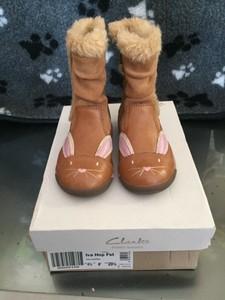 clarks boots kids