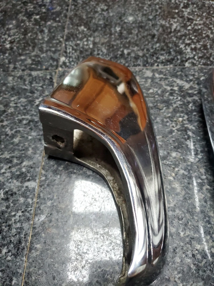 Juego de protectores de parachoques traseros sin agujeros de luz Mercedes Benz 190SL W121 1955-1963 Foto 4 de 4