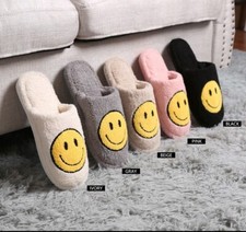 ComfyLuxe Happy Face Pattern Slippers