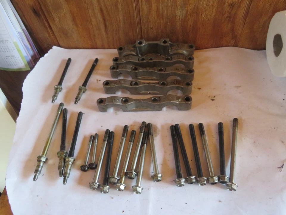 06 ACURA TSX 2.4 DOHC LOT OF MISC ROCKER ARM PARTS - Image 2 of 4