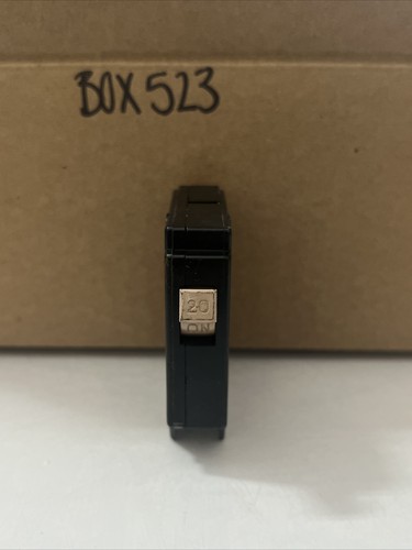 Cutler-Hammer CH120 20 Amp Circuit Breaker Metal foot