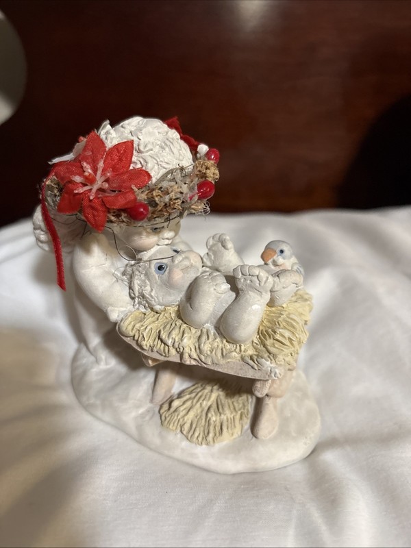 Vintage 1994 Dreamsicles DX230 "BORN THIS DAY"  Cast Art Ind Poinsettias
