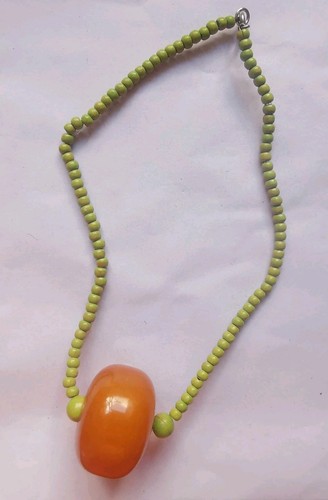 Vintage Quirky Amber? And Green Wooden Beads Necklace 14" R99