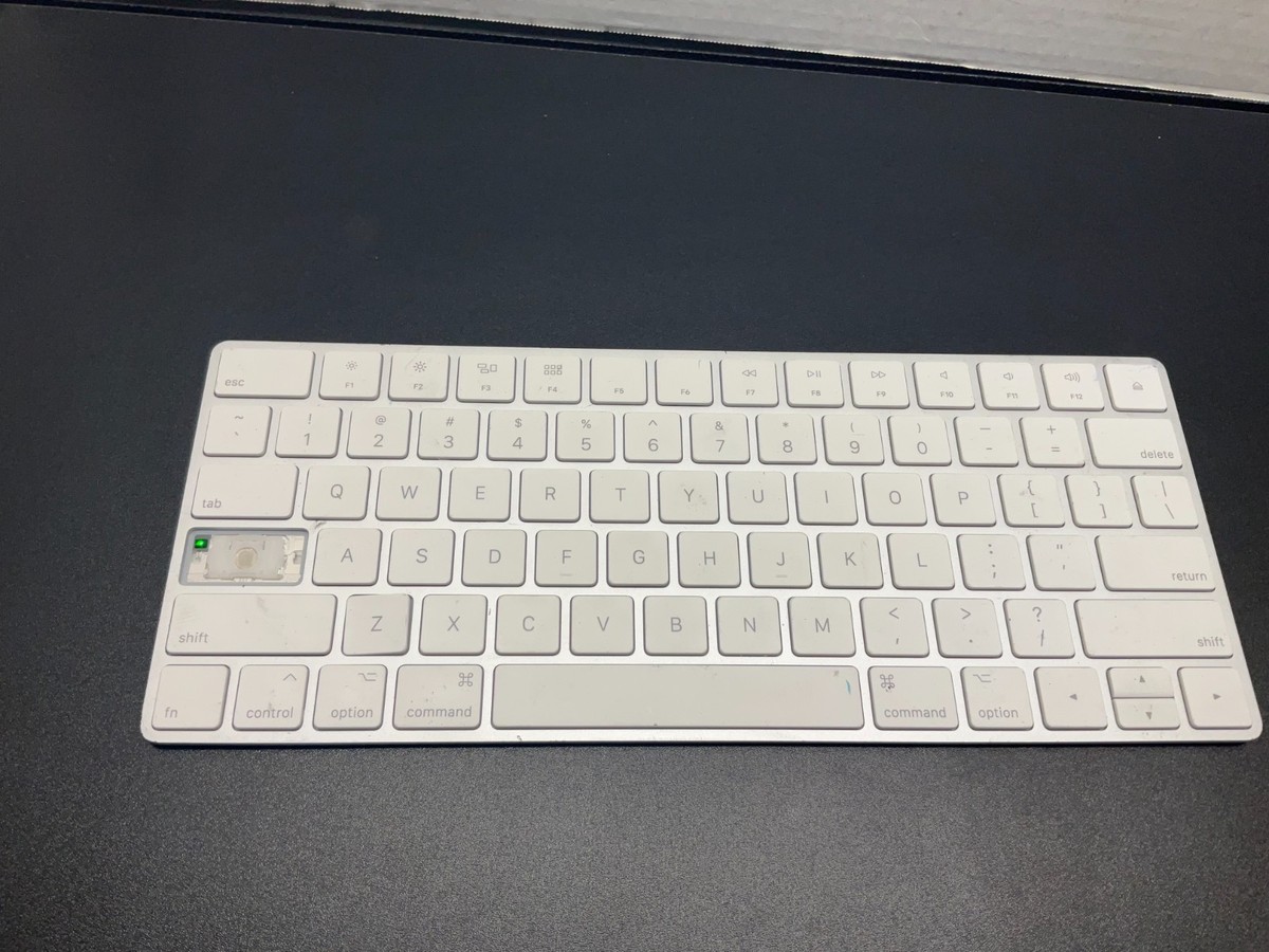 Apple Magic Keyboard A1644 Wireless Bluetooth Rechargeable Mac
