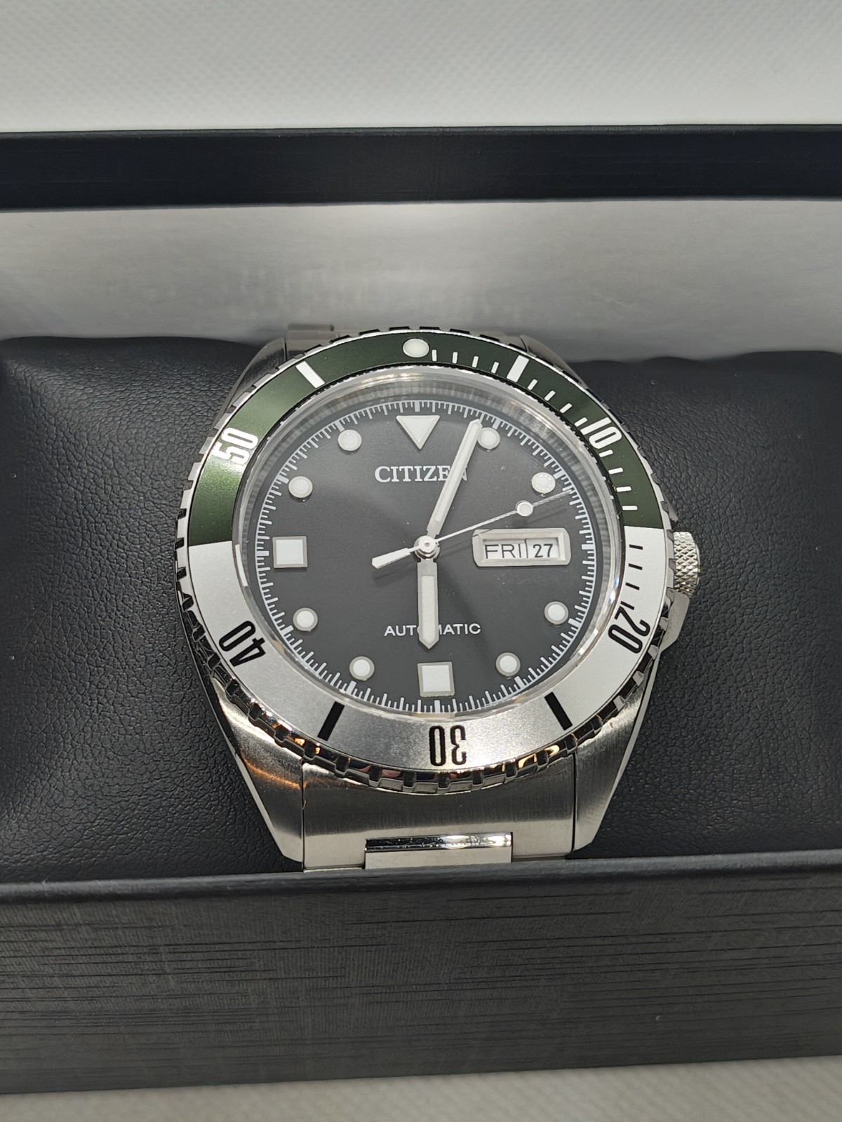 Citizen Automatic Black Dial green/silver bezel Men's Watch NH7531-50E