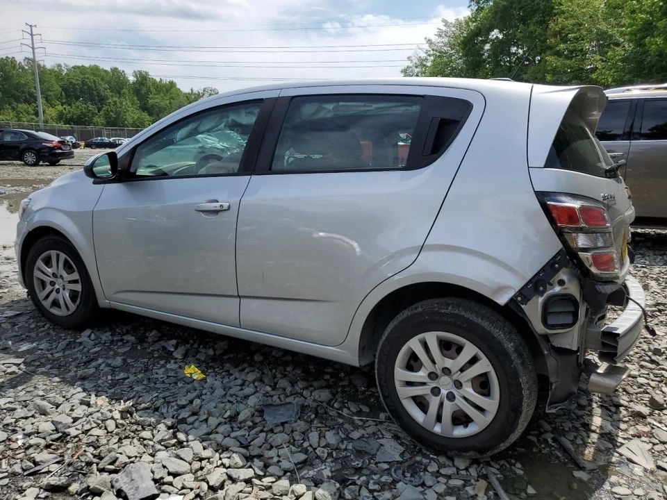 Maletero/portón trasero hatchback para 14-19 SONIC 2660284 Foto 2 de 4