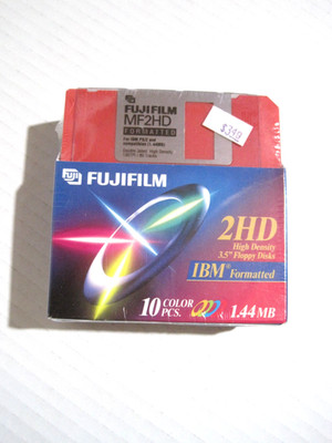 New FUJIFILM Floppy Disk 2HD 3.5  Mulit-Color IBM Formatted Disks 10 PC Pack NIP