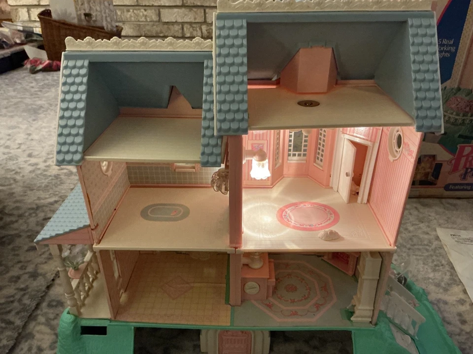 Fisher Price Precious Places Magic Key Mansion Vintage Lights Work With Box - Image 4 of 4