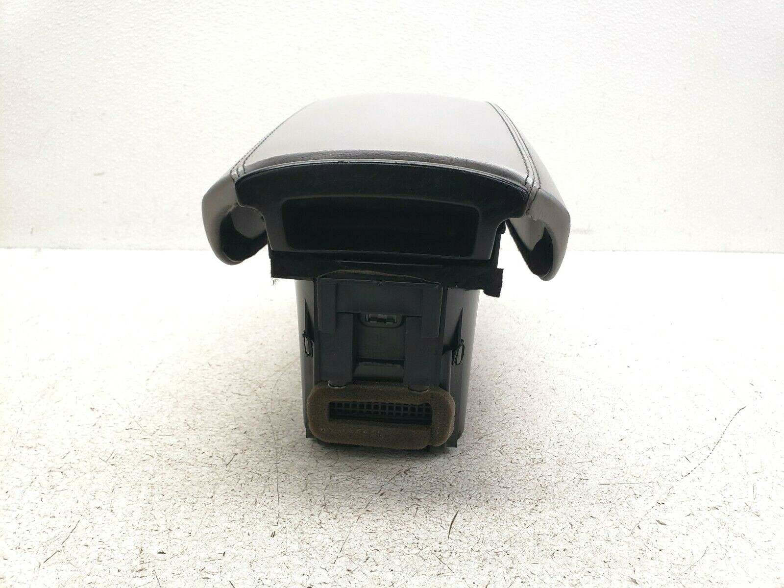 03-07 MASERATI QUATTROPORTE CENTER CONSOLE ARMREST STORAGE COMPARTMENT 501 OEM