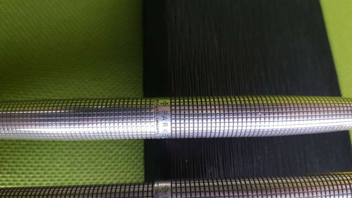 PARKER 万年筆　STERLINGSILVER CAP＆BAREL Parker Sterling Silver Cap & Barrel 18k Gold Nib Fountain