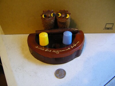 Vintage California Redwood Salt & Pepper Shakers Sutter's Fort Sacramento CA