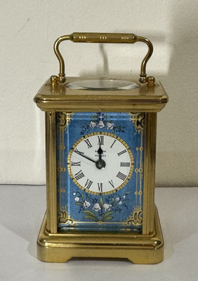 Miniatur Halcyon Days emaillierte mechanische Kutschenuhr gerade gewartet