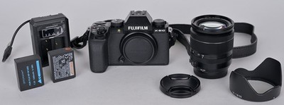 EX+++ Fujifilm X-S10 26MP Mirrorless Digital Camera with XF 18-55mm and Warranty