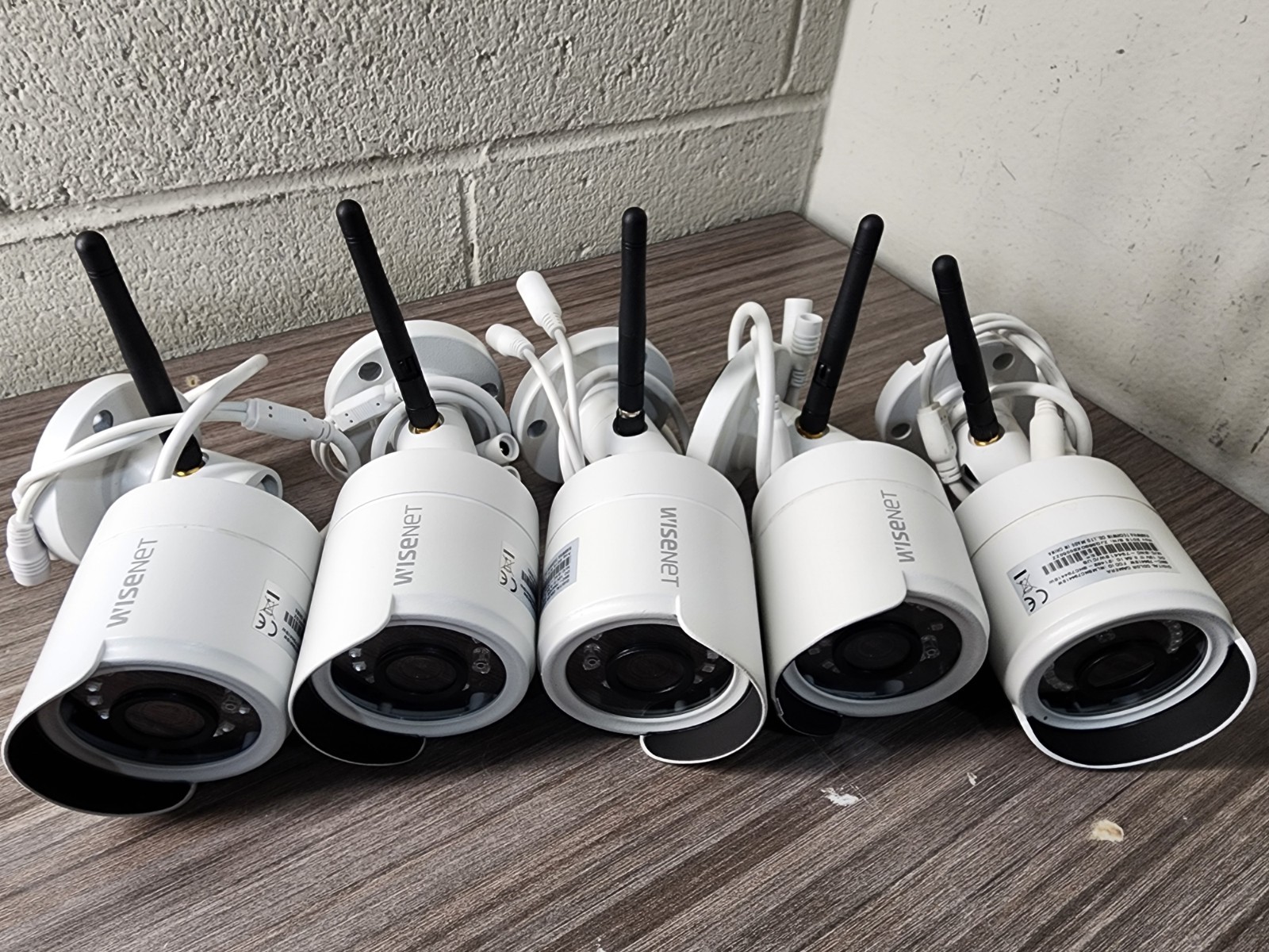 LOT OF 5 SAMSUNG WISENET SNC-79441BW 1080P WIRELESS IR SECUR