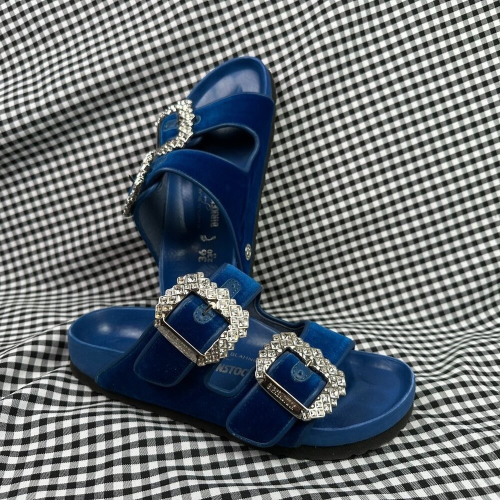 Manolo Blahnik for Birkenstock 青 サンダル Manolo Blahnik x Birkenstock Women's Arizona Blue Velvet Slide