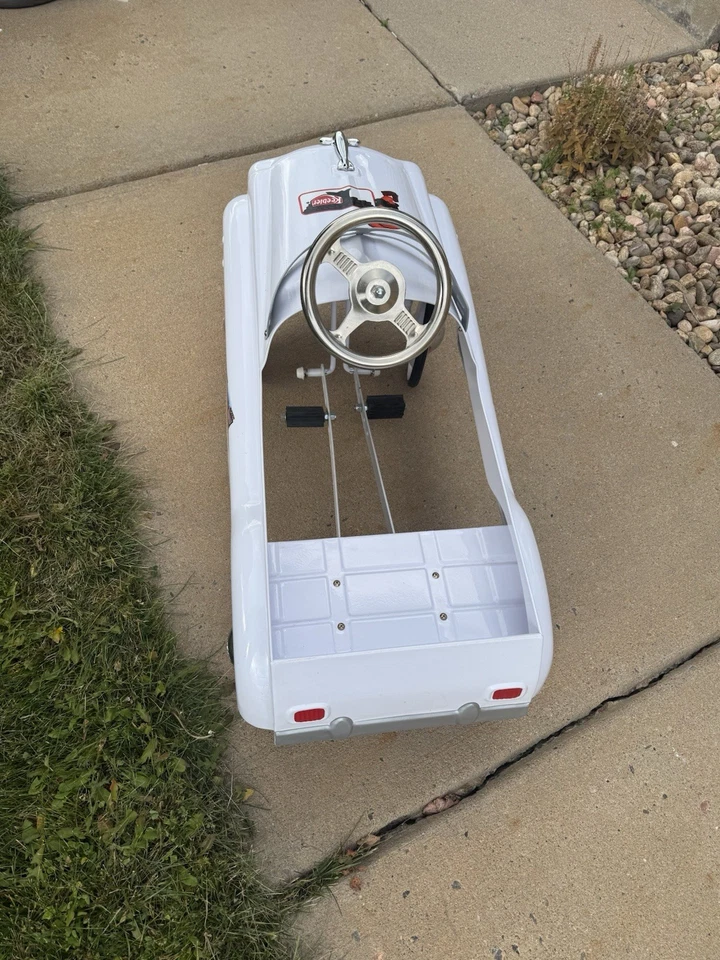 Raley's Hot August Nights 2000 Pedal Car Limited Edition 1:24 with Box - Image 4 of 4