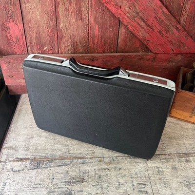 Samsonite Black Hard Shell Briefcase With Silver Accents Vintage Design 18''