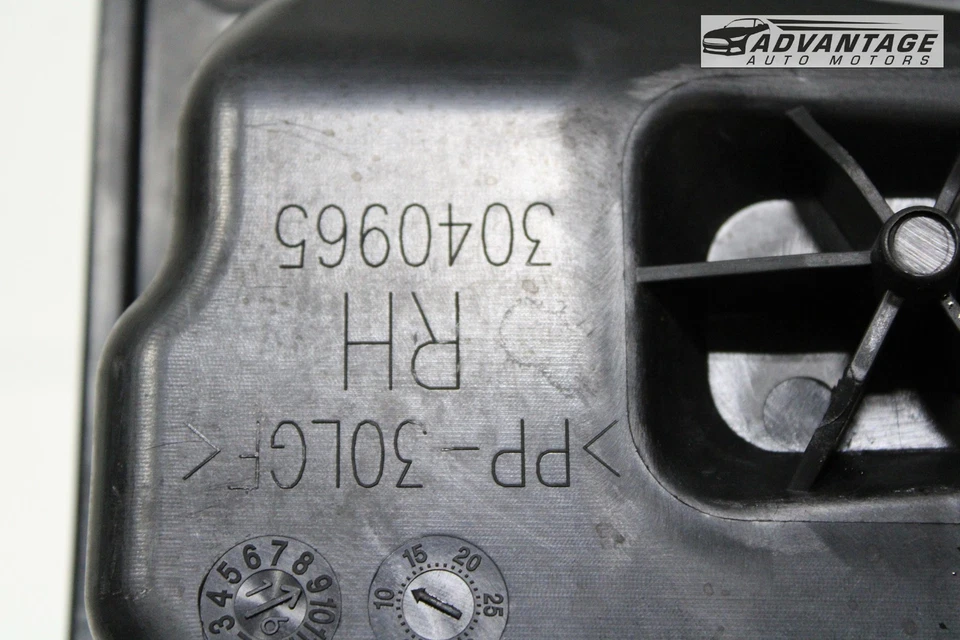 2020-2024 CHRYSLER VOYAGER REAR RIGHT SIDE DOOR WINDOW REGULATOR PLATE OEM - Image 3 of 4