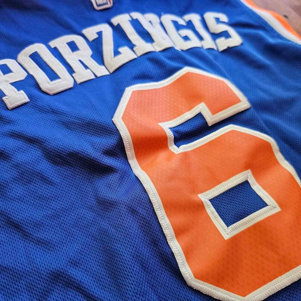 Camiseta deportiva de baloncesto cosida Adidas Kristaps Porzingis New York Knicks NBA Foto 2 de 4