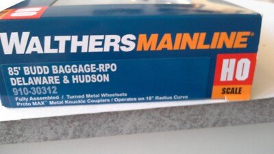 WALTHERS HO , 85' BUDD BAGGAGE-RPO , DELAWARE & HUDSON