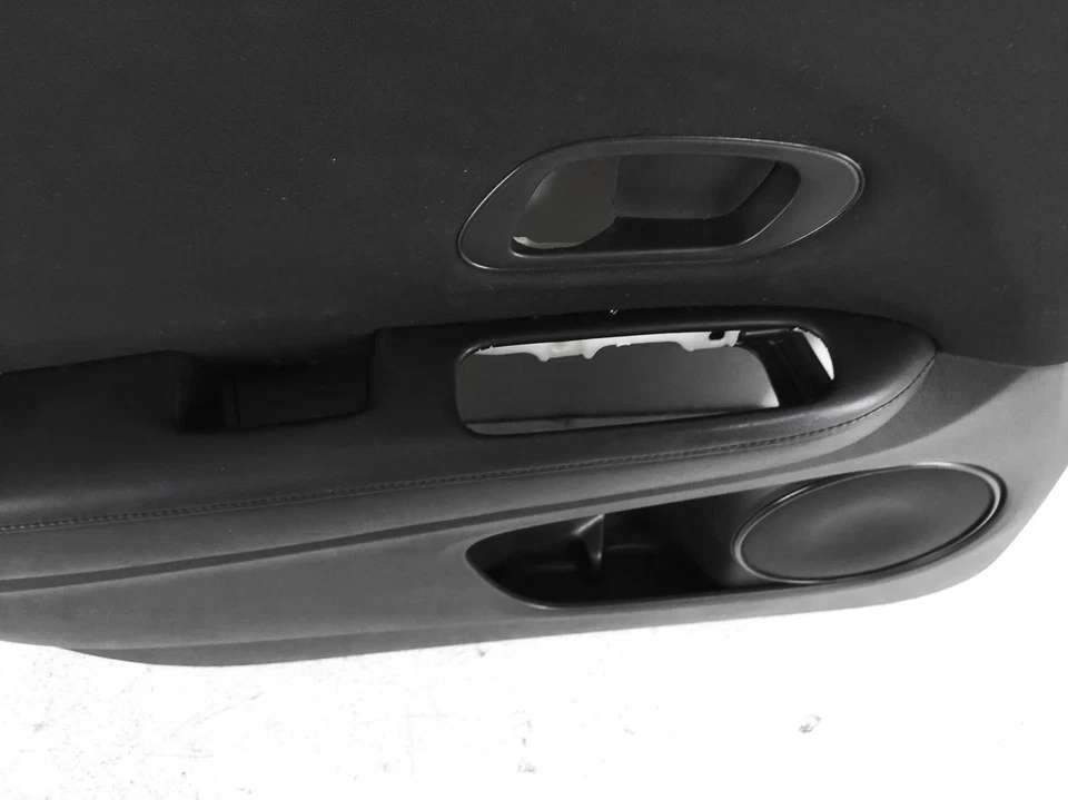 Tapicería interior del panel de la puerta del conductor delantero Honda Hr-V 2016-2018 83552-T7w-A01zd Foto 4 de 4