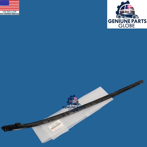 GENUINE LEXUS 0613 IS250 IS350 RIGHT PASSENGER WINDSHIELD MOLDING