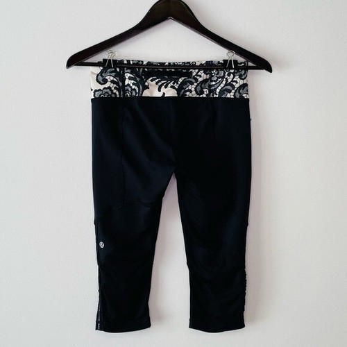 Lululemon Run: For Your Life Crop in Black / Laceoflage Polar Cream Black SZ 8 - Picture 5 of 11