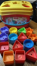 2006 Fisher Price Shape Sorter Bucket Box Blocks Colors Toddler Toy w/ Blocks