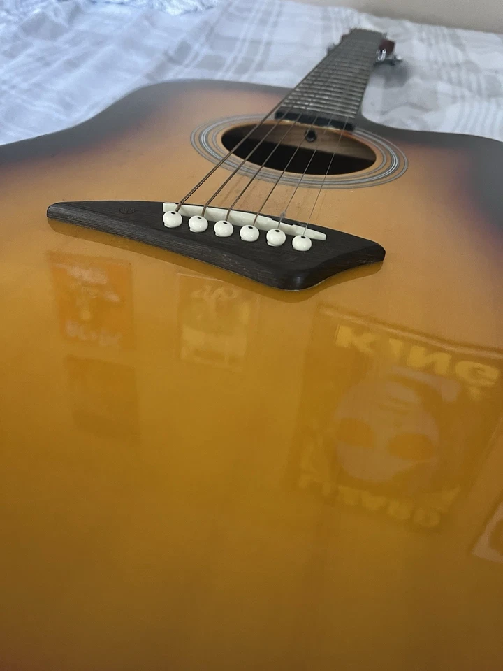 Kona K1SB Sunburst 原声吉他带 Ernie 球弦 — 第 2/4 张图片