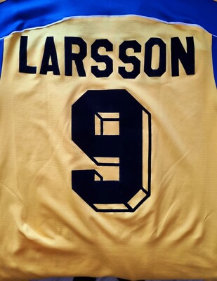 Sweden 2000 - 2002 Home football Adidas shirt #9 Larsson size