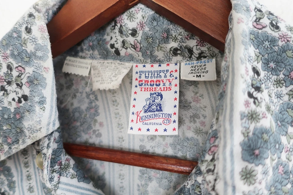 Camisa De Colección Años 70 Mickey Mouse Floral Abotonada Kennington Disney Productions Mediana Foto 3 de 4