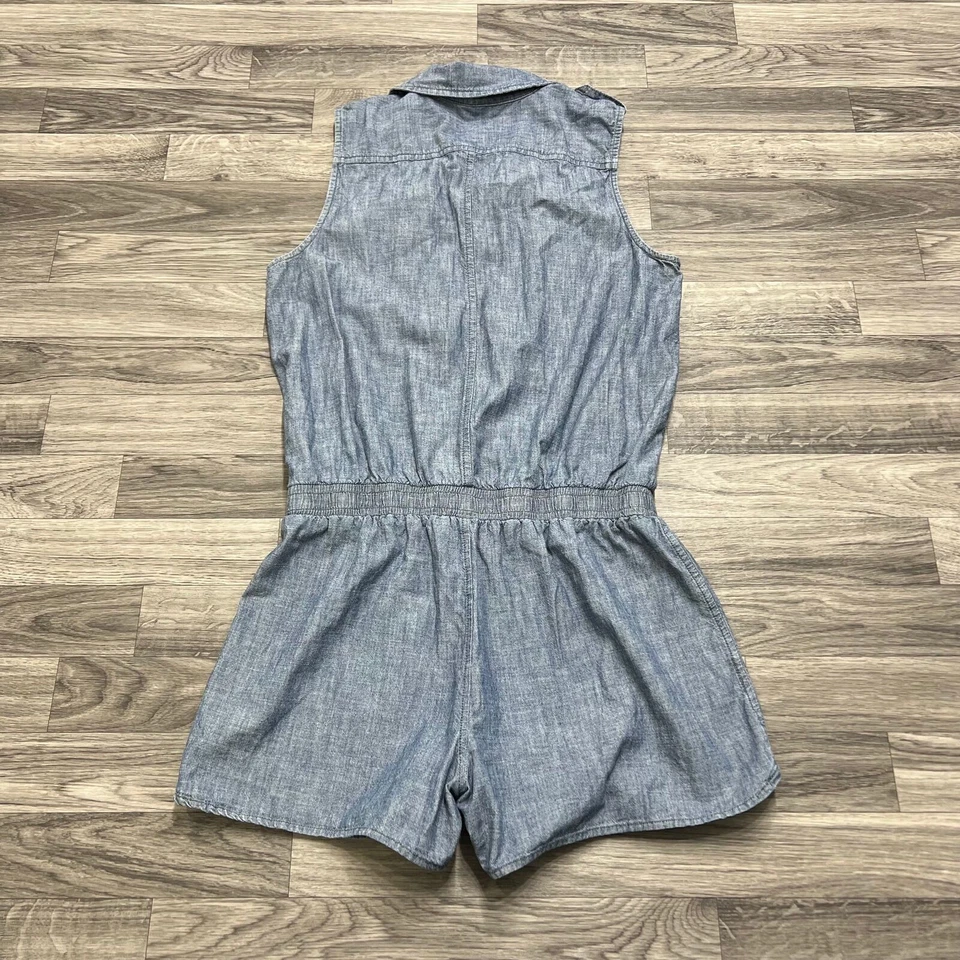 Mameluco vaquero azul cintura elástica sin mangas con botones GAP para mujer talla pequeña Foto 3 de 4