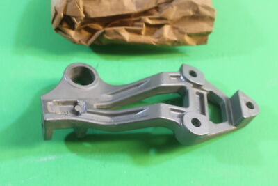 NOS Kawasaki ZX1100 Ninja ZZR 1100 90-91 Foot Peg Bracket R.H.