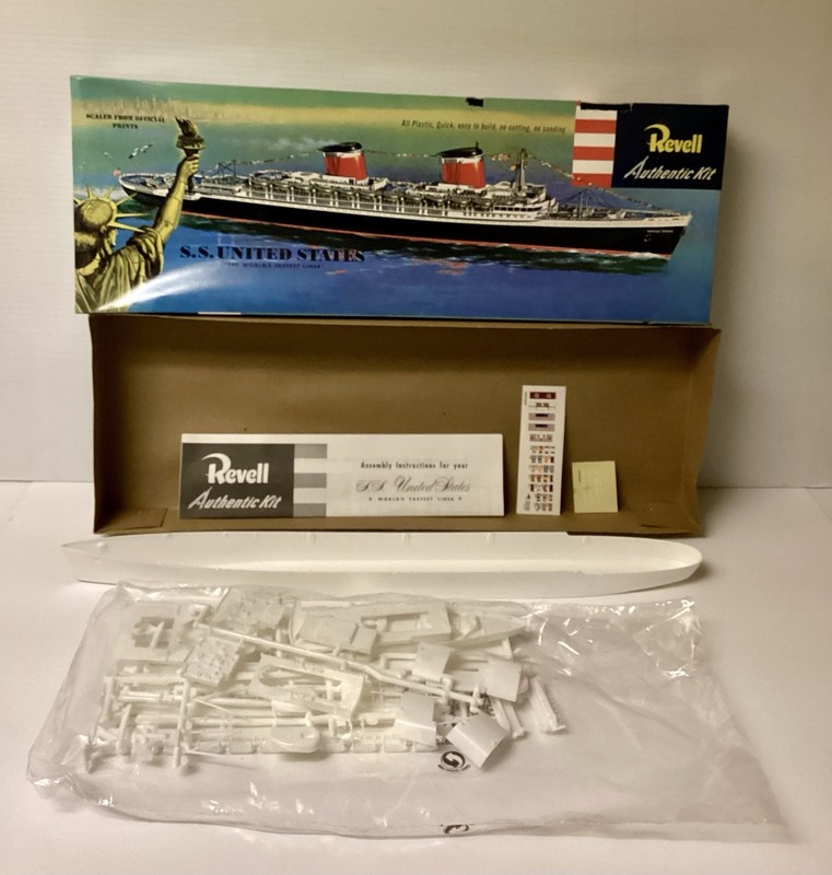 Rare Revell  1/601 S.S. United States Ocean Liner Kit# 0312/1996/READ