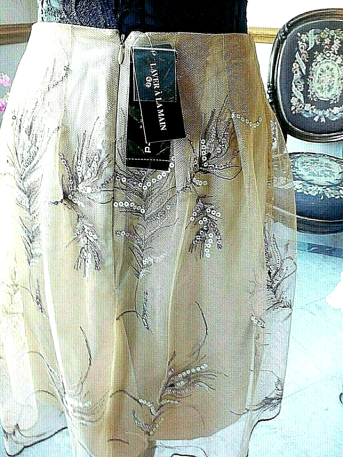 SKIRT  SIZE LARGE   NEW WITH TAG MUST VIEW-image